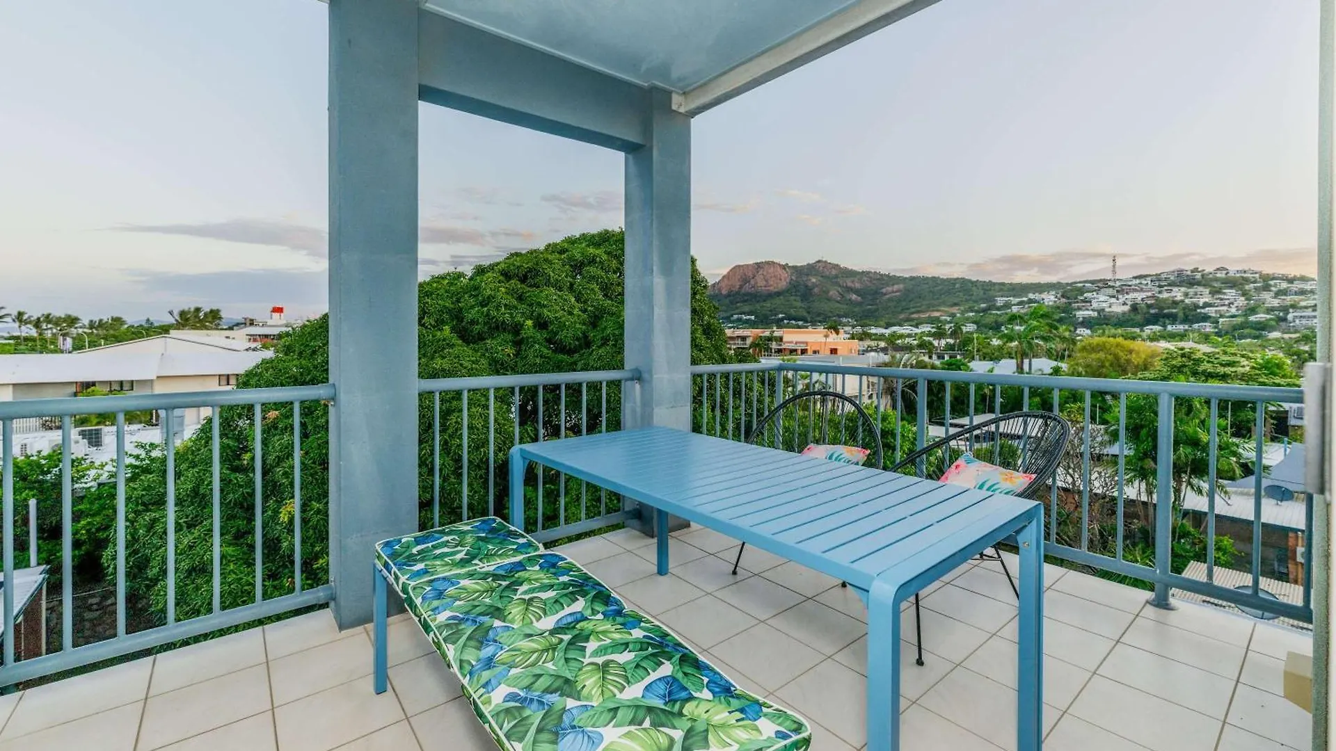 Rockpool Retreat Penthouse Apartment Townsville Australia
